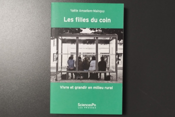 Les filles du coin : vivre et grandir en milieu rural