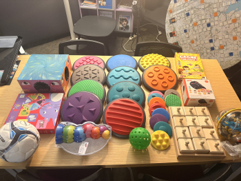 Malle pédagogique handicap - malle 2 : outils pédagogiques