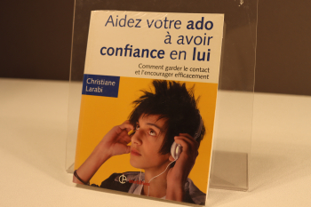 Aider votre ado à avoir confiance en lui : comment garder le contact et l'encourager efficacement